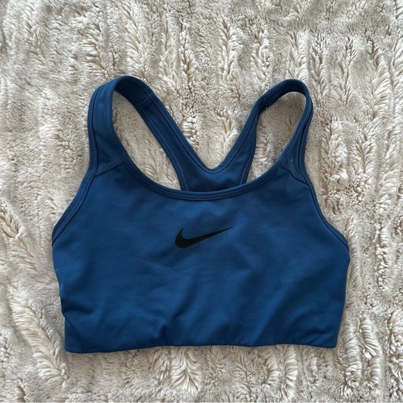 Nike Sports Bra ❤️ - Picture 1 of 4